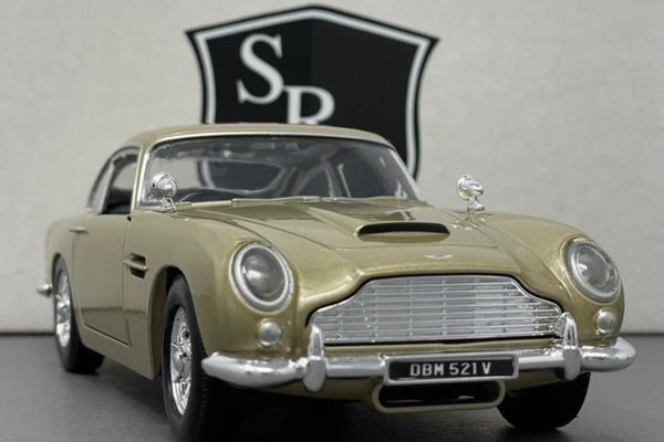 Aston Martin DB5 - Motormax 1:24 Diecast