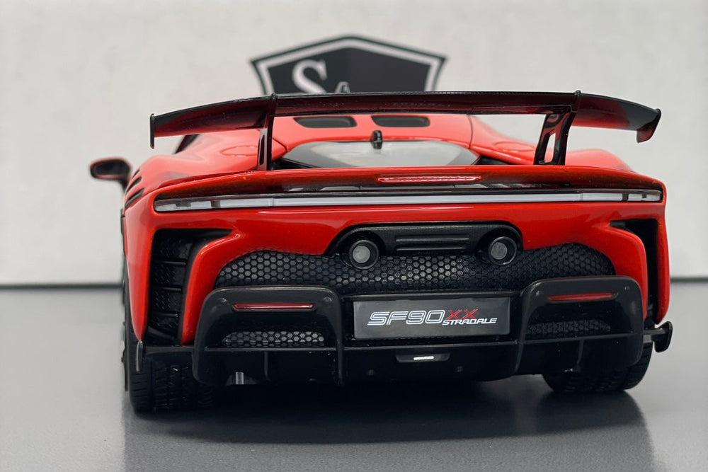 Ferrari SF90 XX Stradale - Maisto 1:18 Diecast – Strada Racing Club