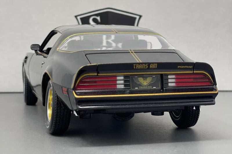 Pontiac Firebird Trans Am - Maisto 1:18 Diecast