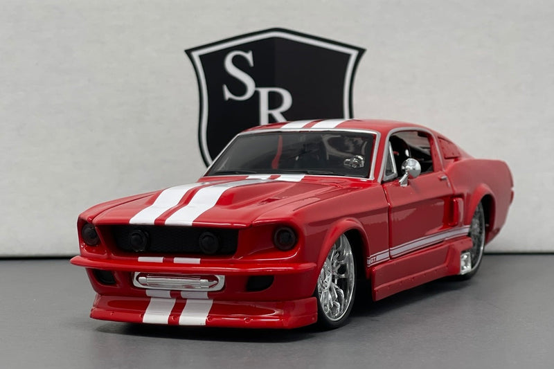 Ford Mustang GT - Maisto 1:24 Diecast