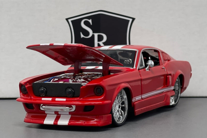 Ford Mustang GT - Maisto 1:24 Diecast