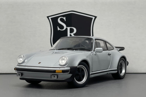 Porsche 911 Turbo - Welly 1:24 Diecast