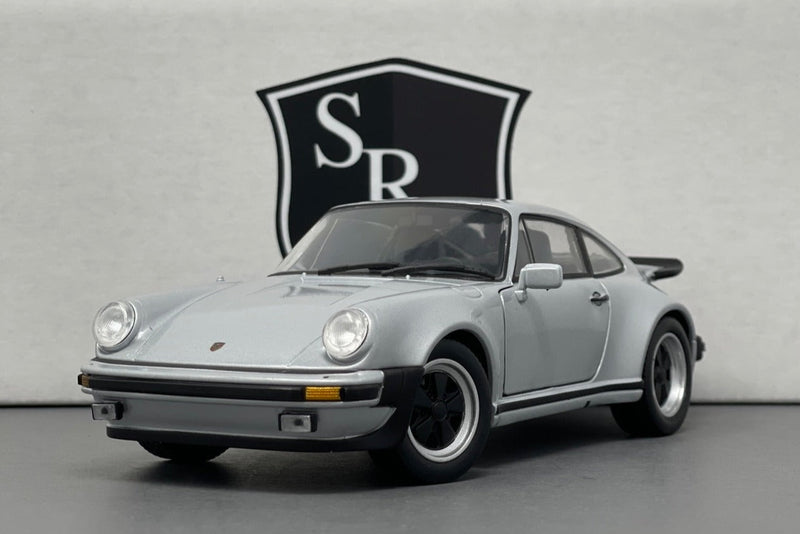 Porsche 911 Turbo - Welly 1:24 Diecast