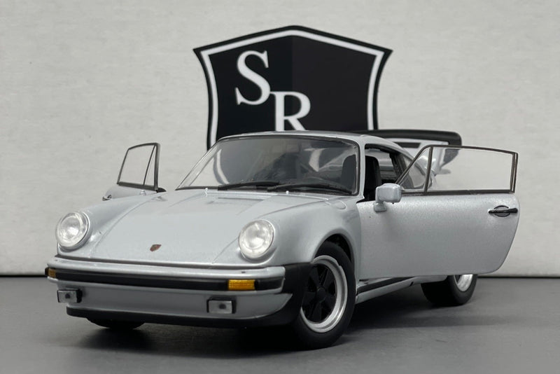 Porsche 911 Turbo - Welly 1:24 Diecast