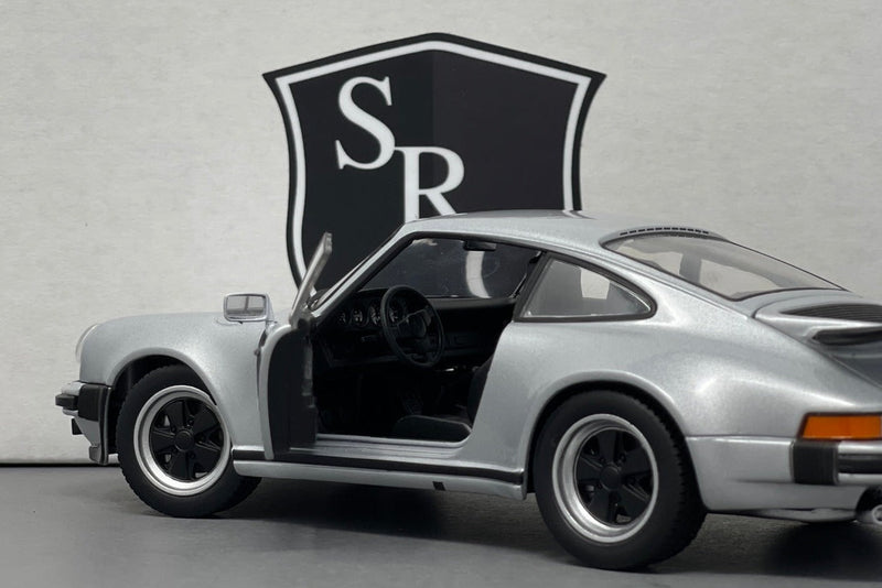 Porsche 911 Turbo - Welly 1:24 Diecast