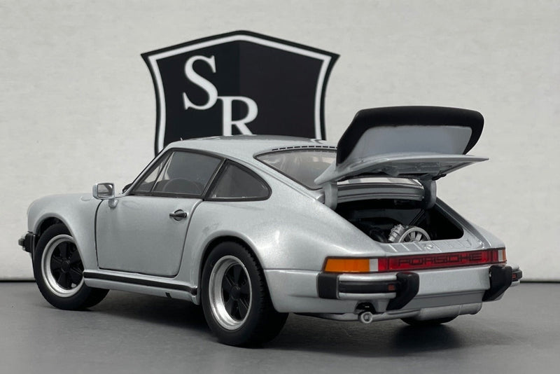 Porsche 911 Turbo - Welly 1:24 Diecast