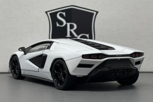 Lamborghini Countach LPI 800-4 - Welly 1:24 Diecast