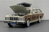 Chrysler Lebaron Town & Country Wagon - Motormax 1:24 Diecast