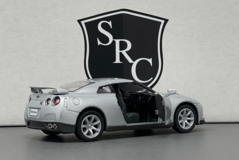 Nissan GT-R R35 - Kinsmart 1:36 Diecast