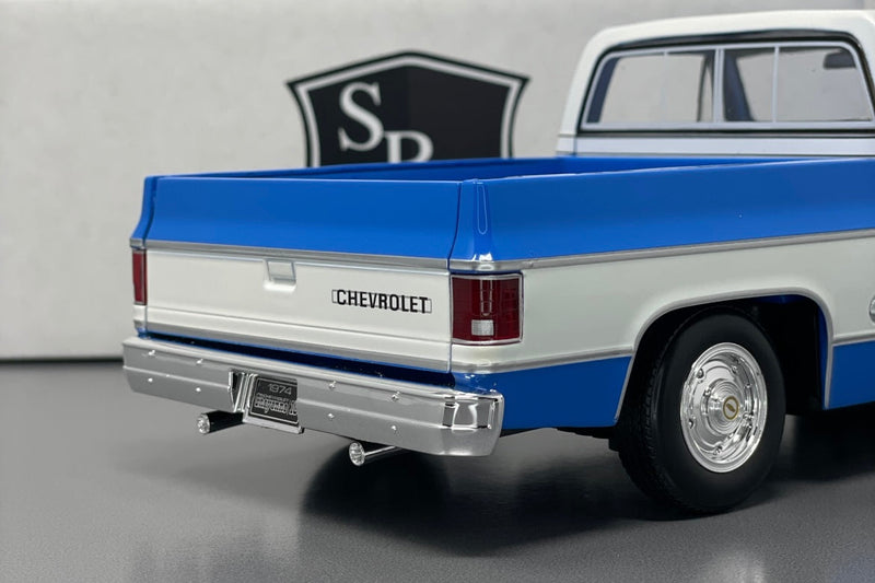 Chevrolet C10 Cheyenne Super - Maisto 1:18 Diecast