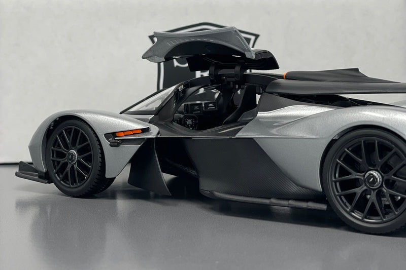 Aston Martin Valkyrie - Maisto 1:18 Diecast