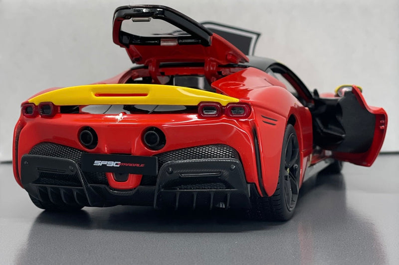 Ferrari SF90 Stradale Assetto Fiorano - Maisto 1:18 Diecast