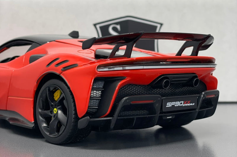 Ferrari SF90 XX Stradale - Maisto 1:18 Diecast