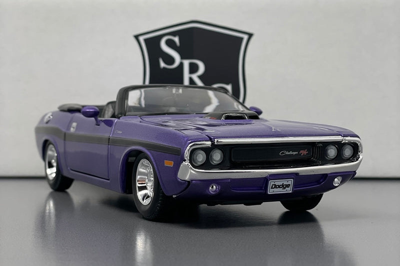 Dodge Challenger R/T Convertible - Maisto 1:24 Diecast