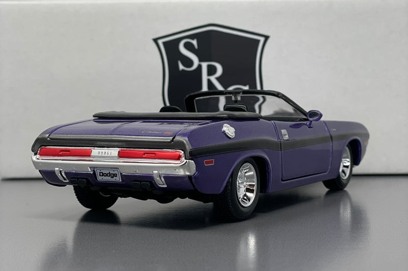 Dodge Challenger R/T Convertible - Maisto 1:24 Diecast