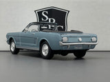 Ford Mustang - Showcasts 1:24 Diecast
