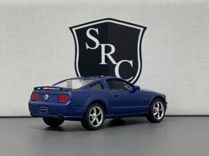 Ford Mustang GT - Kinsmart 1:38 Diecast