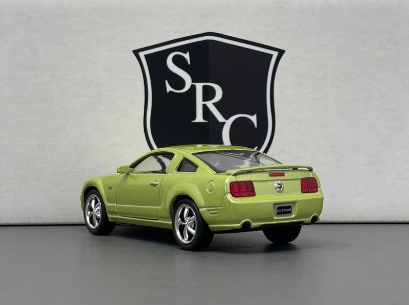 Ford Mustang GT - Kinsmart 1:38 Diecast