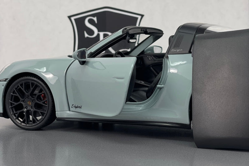 Porsche 911 Targa 4 GTS (992) - Maisto 1:18 Diecast