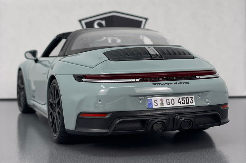 Porsche 911 Targa 4 GTS (992) - Maisto 1:18 Diecast