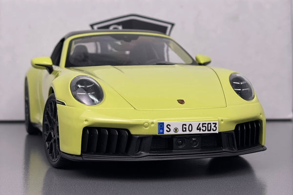 Porsche 911 Targa 4 GTS (992) - Maisto 1:18 Diecast