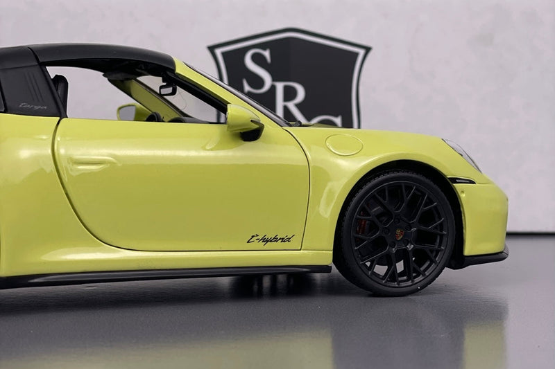 Porsche 911 Targa 4 GTS (992) - Maisto 1:18 Diecast