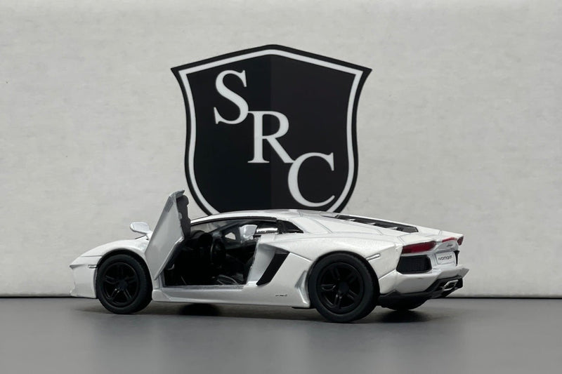 Lamborghini Aventador LP700-4 - Kinsmart 1:38 Diecast