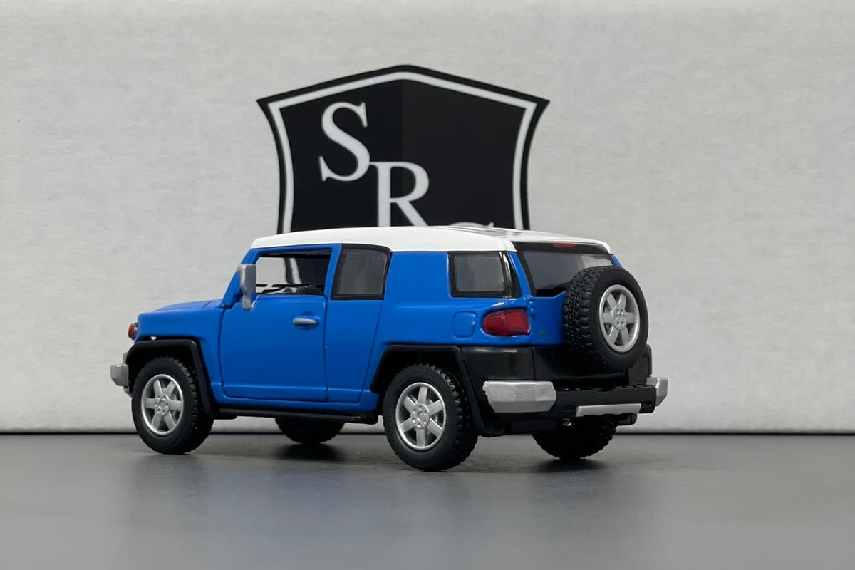 Toyota FJ Cruiser - Kinsmart 1:36 Diecast – Strada Racing Club