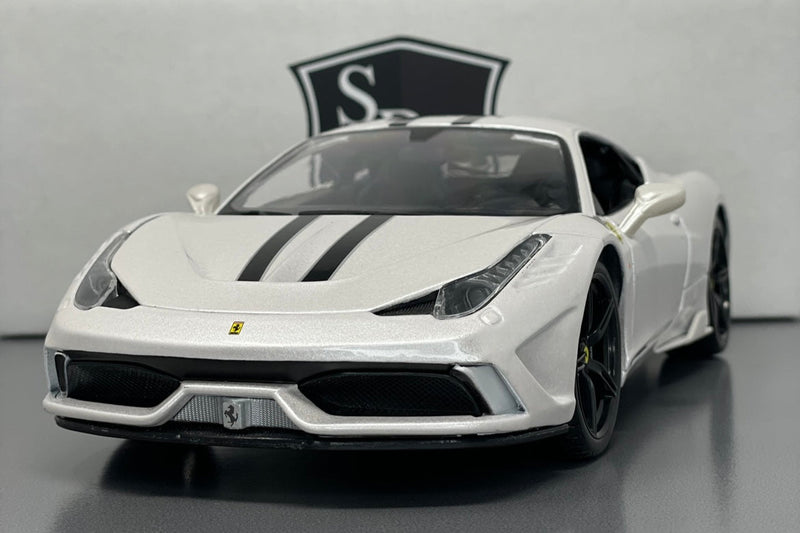 Ferrari 458 Speciale - Maisto 1:18 Diecast