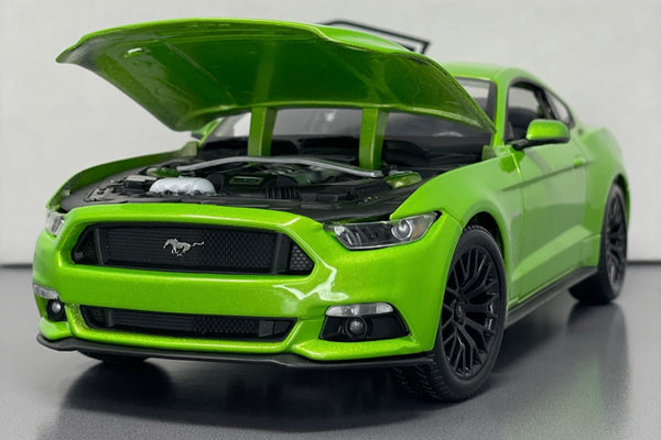 Ford Mustang GT - Maisto 1:18 Diecast