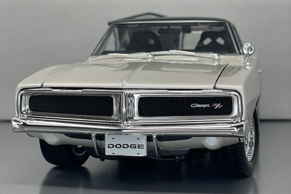Dodge Charger RT - Maisto 1:18 Diecast
