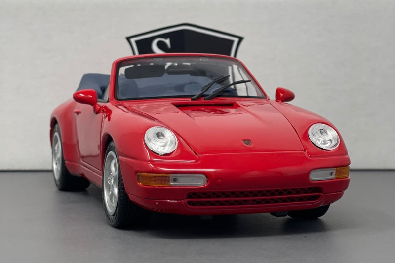 Porsche 911 Carrera Cabriolet - Maisto 1:18 Diecast