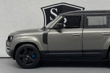 Land Rover Defender 110 Grey - Bburago 1:24 Diecast