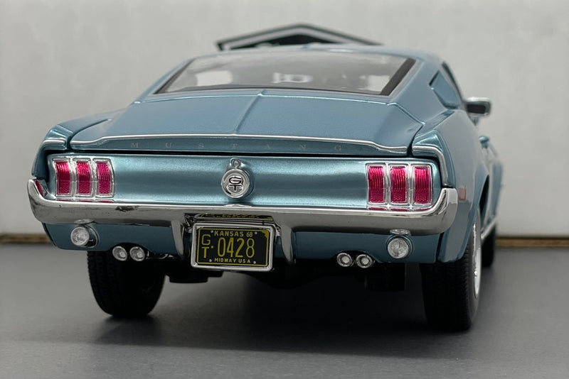Ford Mustang GT - Maisto 1:18 Diecast