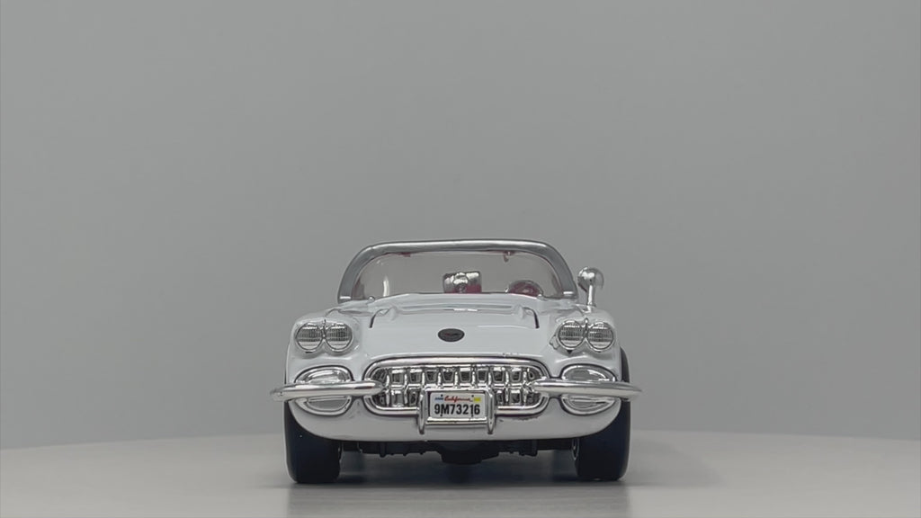Chevrolet Corvette C1 - Motormax 1:24 Diecast White 360 Video