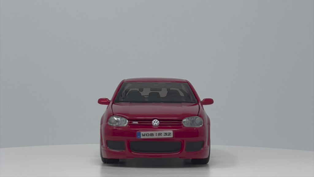 Volkswagen Golf R32 - Maisto 1:24 Diecast Red 360 Video