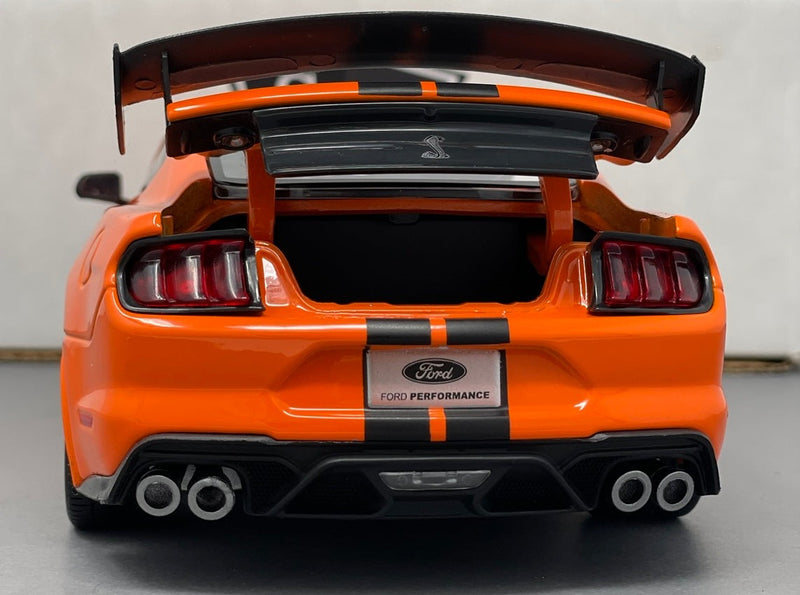 Ford Mustang Shelby GT500 - Maisto 1:18 Diecast