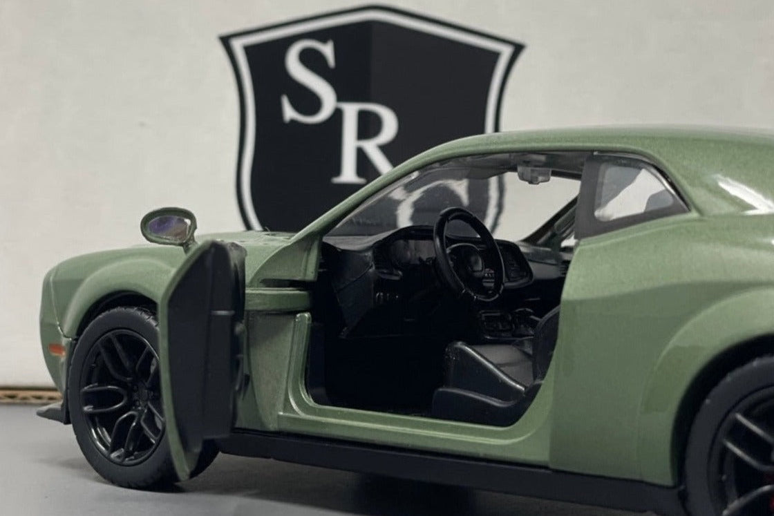 Dodge Challenger SRT Hellcat Widebody - Motormax 1:24 Diecast – Strada ...
