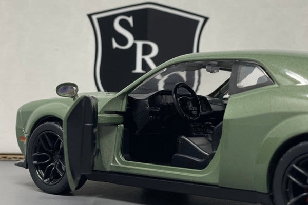 Dodge Challenger SRT Hellcat Widebody - Motormax 1:24 Diecast