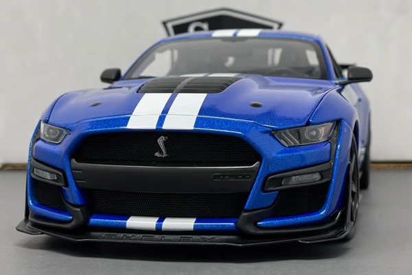 Ford Mustang Shelby GT500 - Maisto 1:18 Diecast