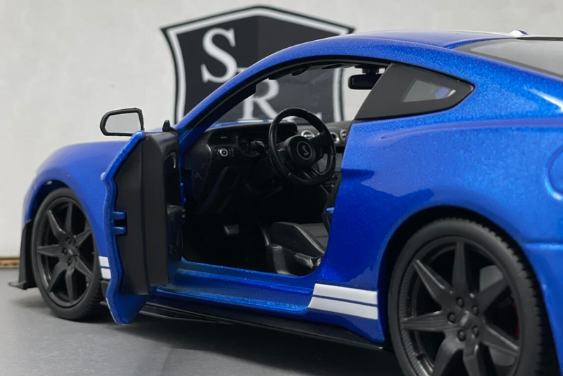 Ford Mustang Shelby GT500 - Maisto 1:18 Diecast