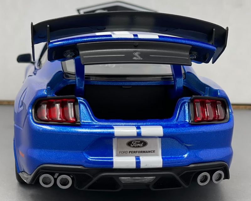 Ford Mustang Shelby GT500 - Maisto 1:18 Diecast