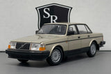 Volvo 240 GL Gold - Welly 1:24 Diecast