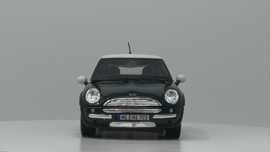 MINI Cooper - Maisto 1:24 Diecast Green 360 Video