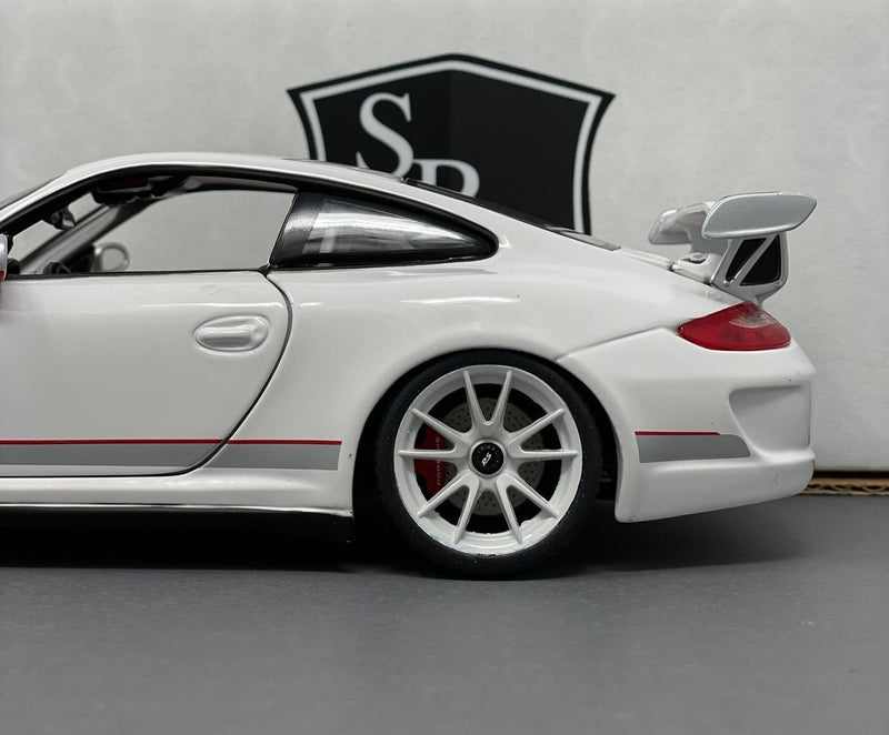 Porsche 911 GT3 RS 4.0 (997) - Maisto 1:18 Diecast