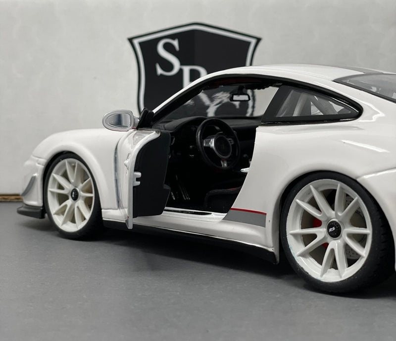 Porsche 911 GT3 RS 4.0 (997) - Maisto 1:18 Diecast
