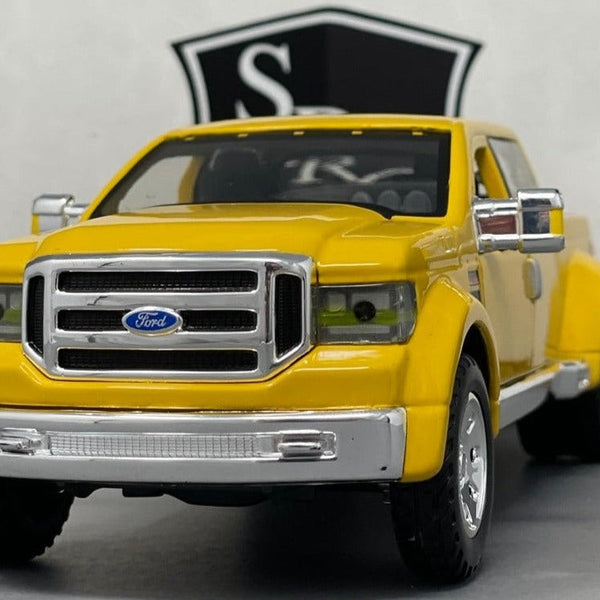 〚貴重〛MAISTO Ford Mighty F-350 フォード ミニカー Ford Mighty F350 Super Duty - Maisto 1:31 Diecast – Strada