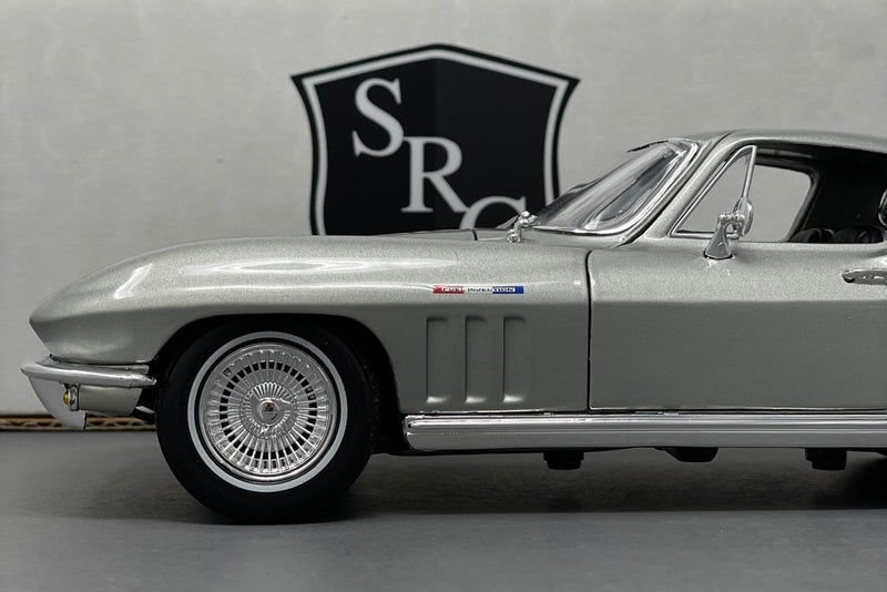 Chevrolet Corvette C2 - Maisto 1:18 Diecast