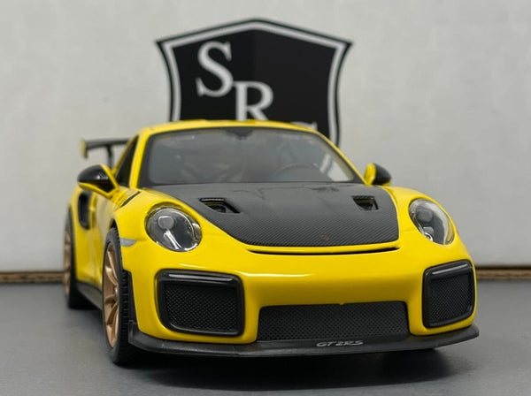 Porsche 911 GT2 RS - Maisto 1:24 Diecast