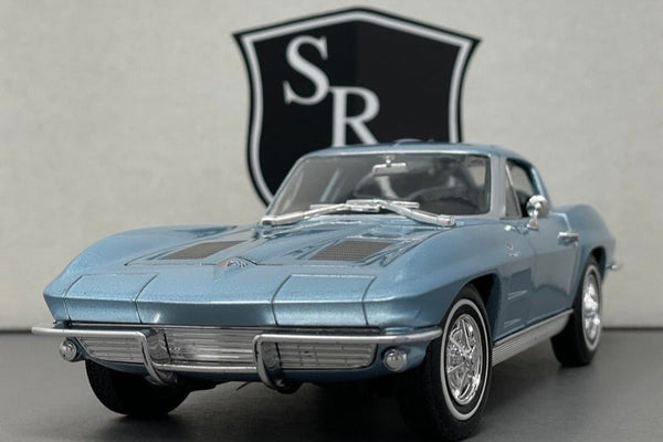 Chevrolet Corvette C2 - Welly 1:24 Diecast